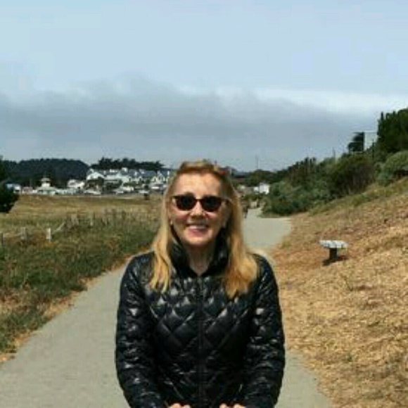 Meet your Posher, Lorraine - Picture 1 of 1